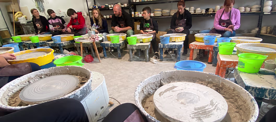 Pottery Wheel Throwing Class: Make a Ceramic Piece