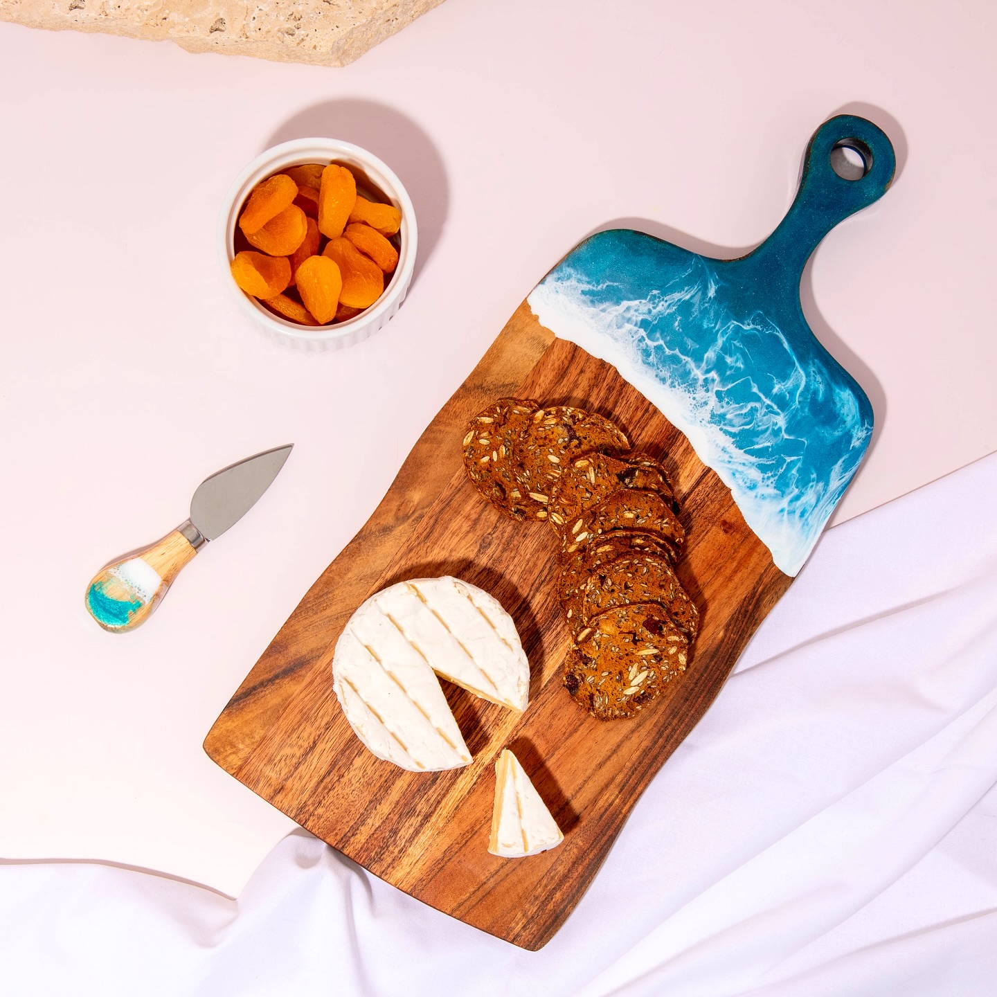 Resin Art Class: Cheeseboards